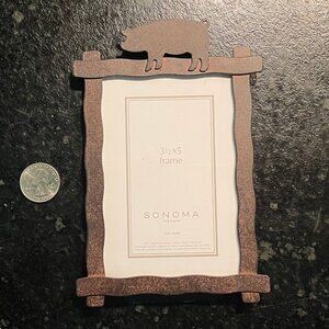Adorable Metal Pig Silhouette 3 1/2  x 5 Picture Frame